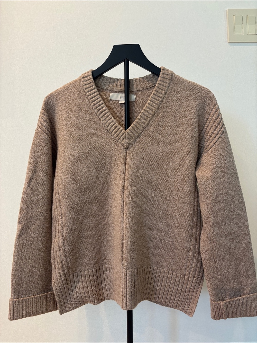 Like New LOFT Women's V-Neck Sweater in Taupe